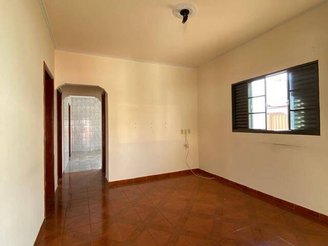 #41 - Casa para Venda em Elói Mendes - MG - 2
