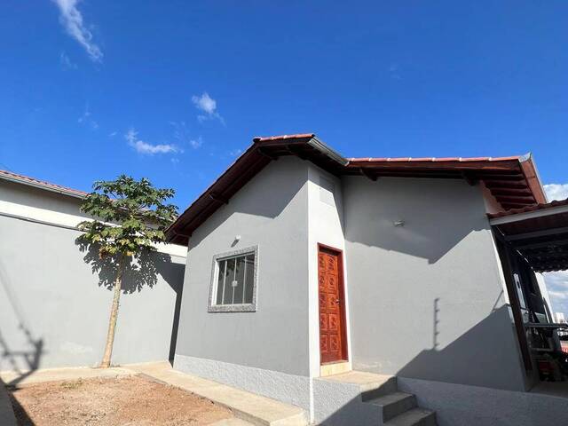 #57 - Casa para Venda em Varginha - MG - 1